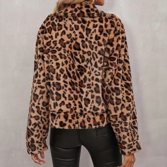 🆕LAST ONE!🛍 Luxe Leopard Teddy Coat 🐾 - Picture 3 of 4